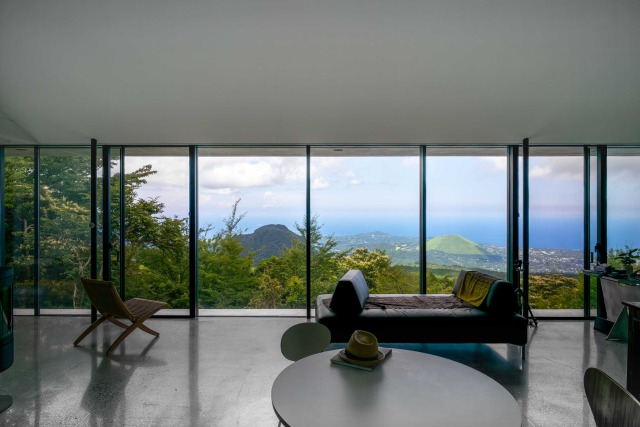 Villa T