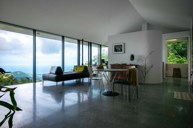 Villa T