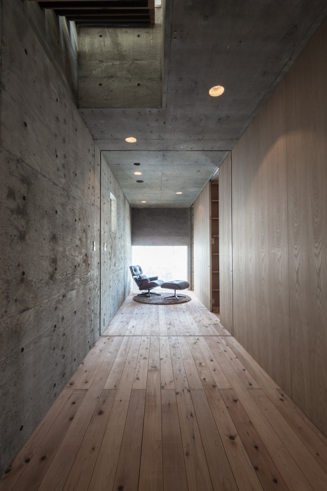 L House<br> in Hirafu